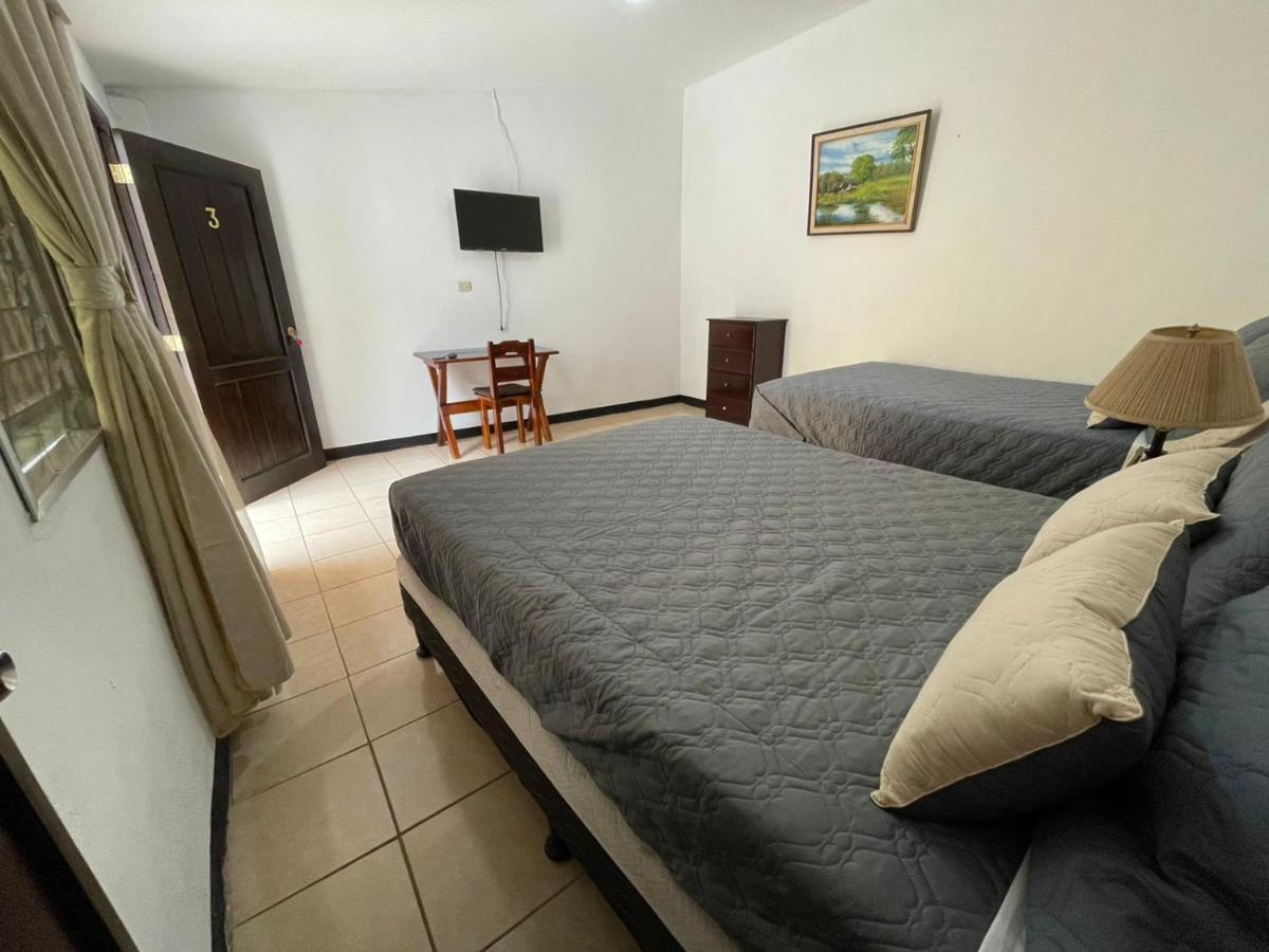 Judys Home - Bed And Breakfast Сан-Маркос-Ла-Лагуна Екстер'єр фото